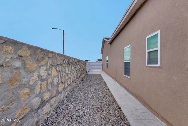 13729 LAGO VISTA Avenue, Horizon City, TX 79928