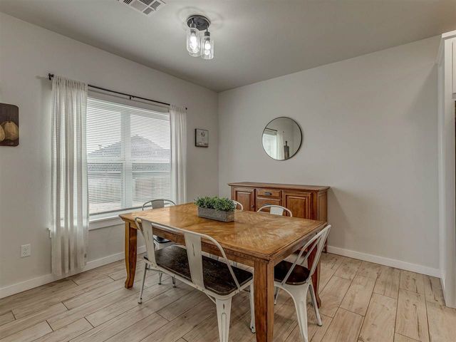 13630 NE Cornwallis Dr, Elgin, OK 73538