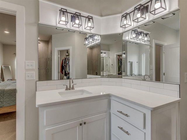 13630 NE Cornwallis Dr, Elgin, OK 73538