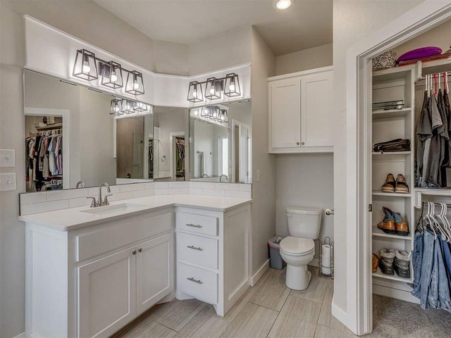 13630 NE Cornwallis Dr, Elgin, OK 73538