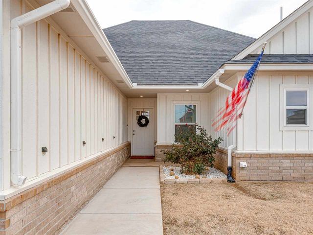 13630 NE Cornwallis Dr, Elgin, OK 73538