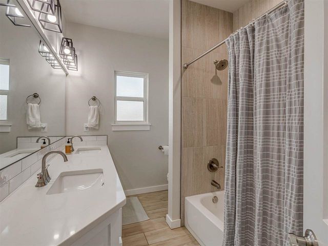 13630 NE Cornwallis Dr, Elgin, OK 73538