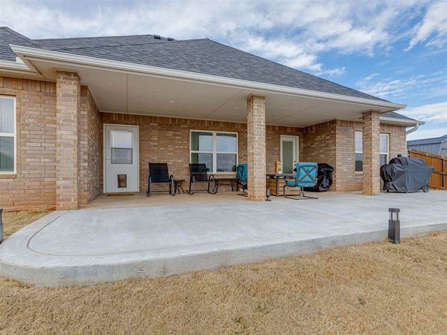 13630 NE Cornwallis Dr, Elgin, OK 73538
