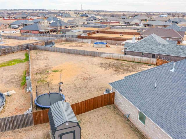 13630 NE Cornwallis Dr, Elgin, OK 73538