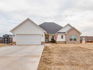 13630 NE Cornwallis Dr, Elgin, OK 73538