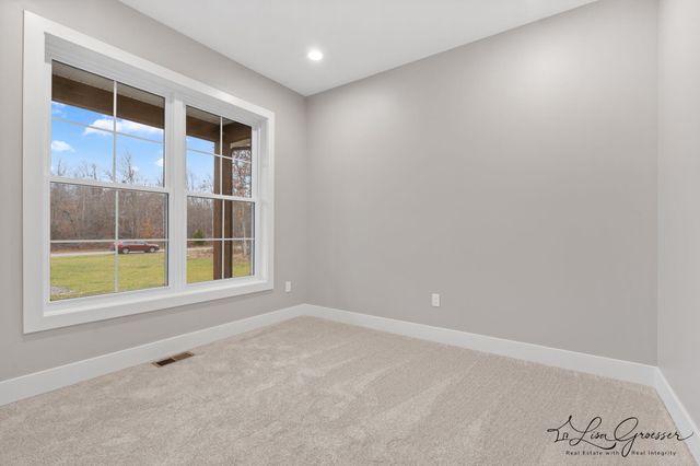 10048 Barberry Lane, Howard City, MI 49329