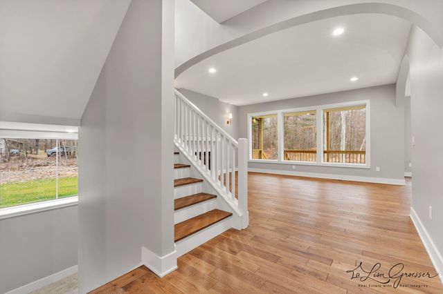 10048 Barberry Lane, Howard City, MI 49329