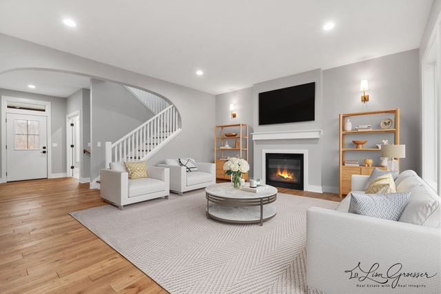 10048 Barberry Lane, Howard City, MI 49329