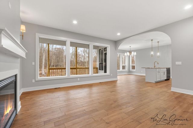 10048 Barberry Lane, Howard City, MI 49329