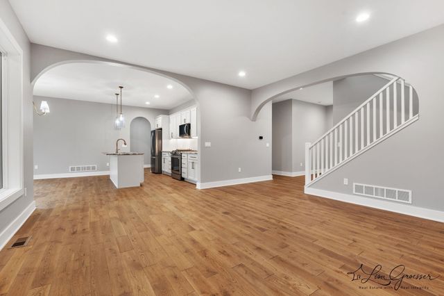 10048 Barberry Lane, Howard City, MI 49329