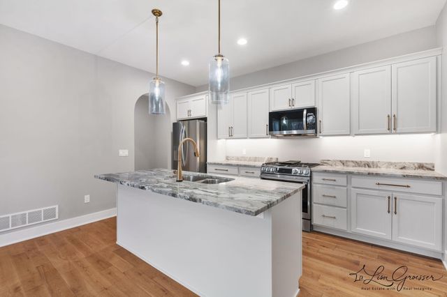 10048 Barberry Lane, Howard City, MI 49329