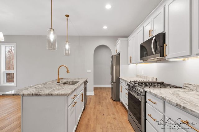 10048 Barberry Lane, Howard City, MI 49329