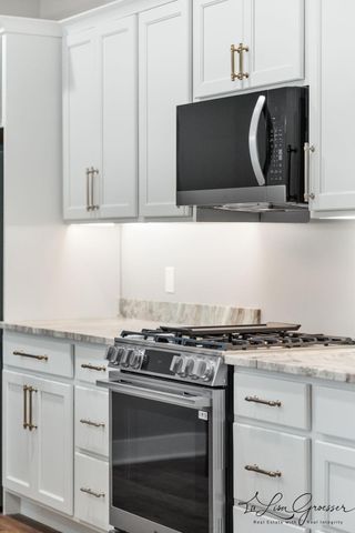 10048 Barberry Lane, Howard City, MI 49329