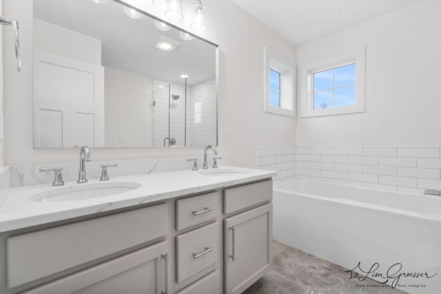 10048 Barberry Lane, Howard City, MI 49329