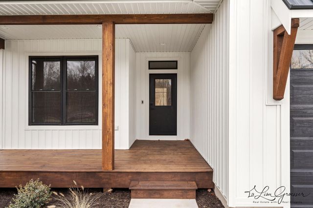 10048 Barberry Lane, Howard City, MI 49329