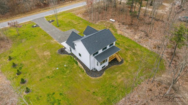 10048 Barberry Lane, Howard City, MI 49329