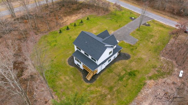 10048 Barberry Lane, Howard City, MI 49329