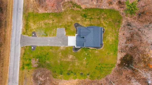 10048 Barberry Lane, Howard City, MI 49329