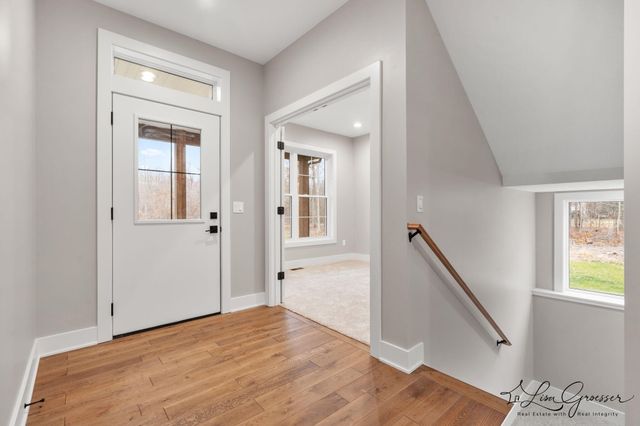 10048 Barberry Lane, Howard City, MI 49329