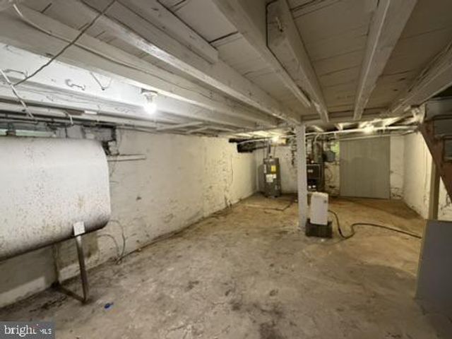 722 HILLTOWN PIKE, Line Lexington, PA 18932
