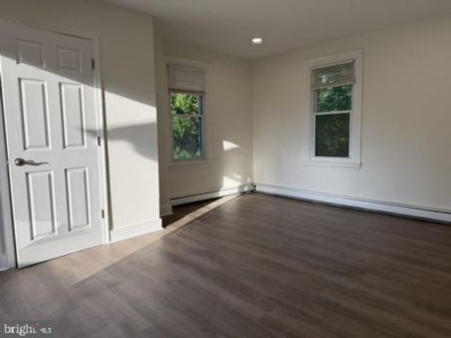 722 HILLTOWN PIKE, Line Lexington, PA 18932