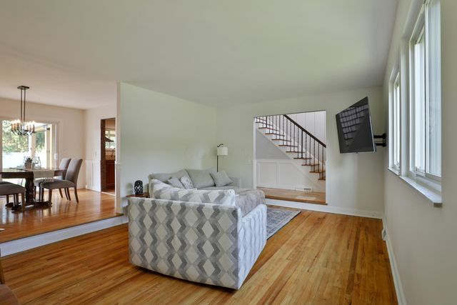1363 Castleton Road N, Columbus, OH 43220