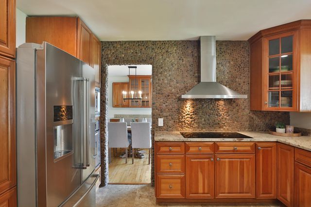 1363 Castleton Road N, Columbus, OH 43220