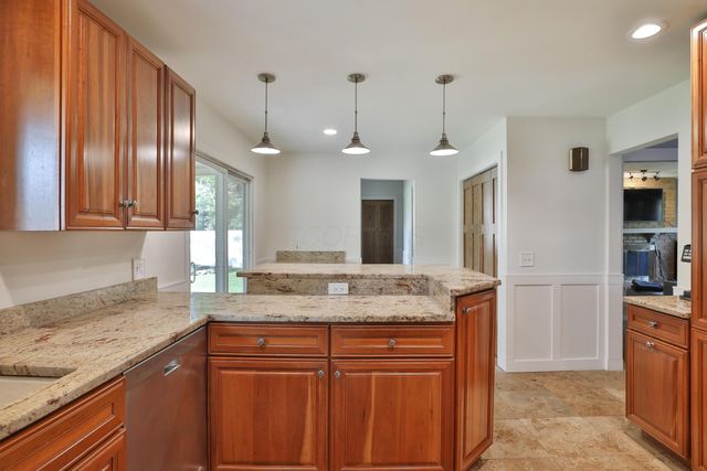 1363 Castleton Road N, Columbus, OH 43220