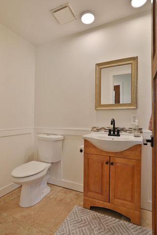 1363 Castleton Road N, Columbus, OH 43220