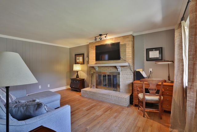 1363 Castleton Road N, Columbus, OH 43220