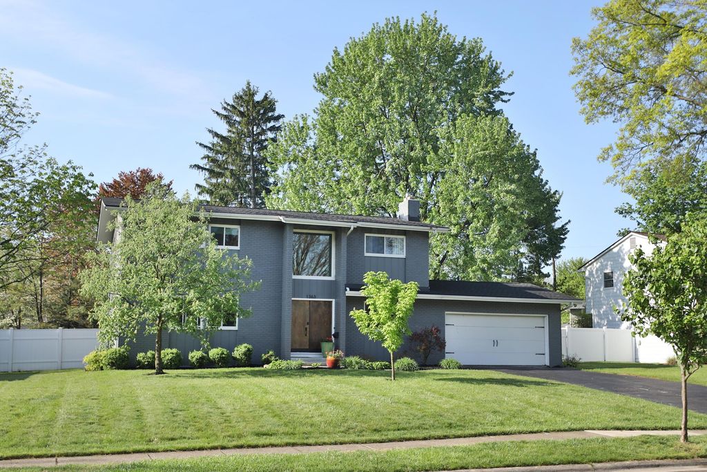1363 Castleton Road N, Columbus, OH 43220