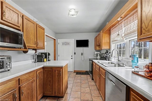 3738 Amber Way, Archdale, NC 27263