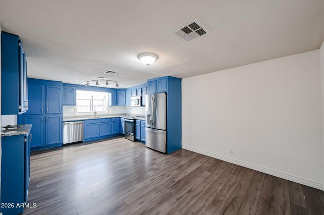 934 E Whitton Avenue, Phoenix, AZ 85014