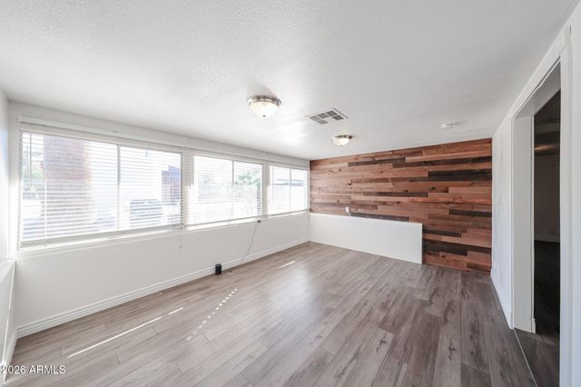 934 E Whitton Avenue, Phoenix, AZ 85014