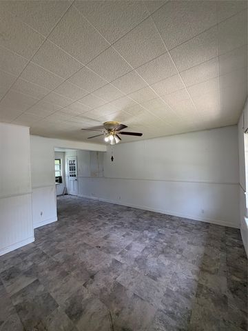 529 Janie Lane, Burleson, TX 76028