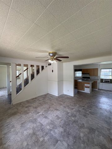 529 Janie Lane, Burleson, TX 76028