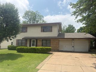 529 Janie Lane, Burleson, TX 76028