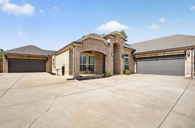 4225 Rustic Timbers Drive, Fort Worth, TX 76244