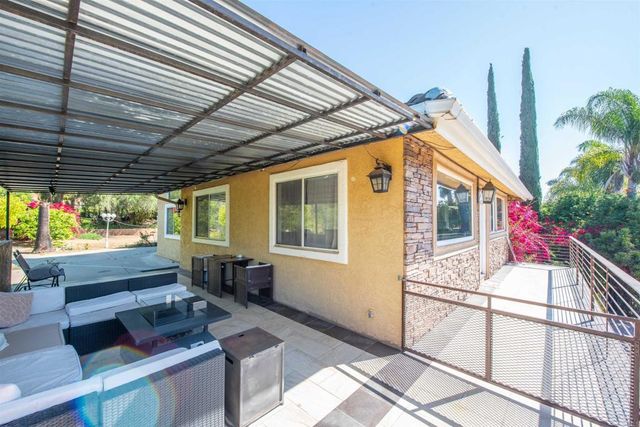 2715 S Centre City Parkway, Escondido, CA 92025