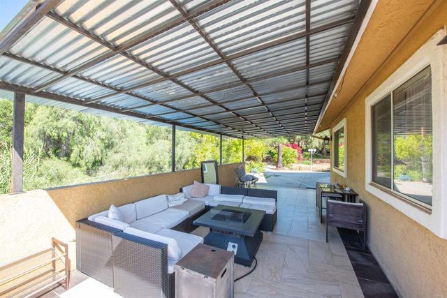 2715 S Centre City Parkway, Escondido, CA 92025