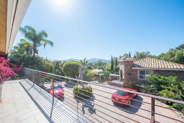 2715 S Centre City Parkway, Escondido, CA 92025