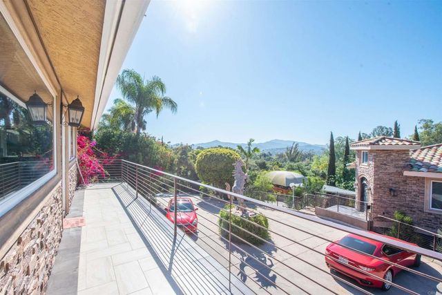 2715 S Centre City Parkway, Escondido, CA 92025