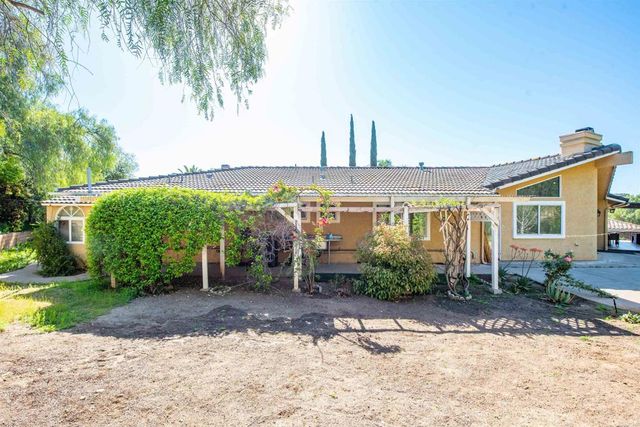 2715 S Centre City Parkway, Escondido, CA 92025