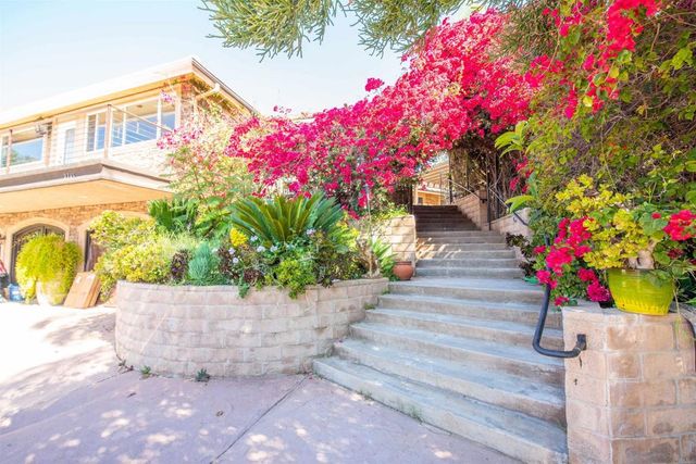 2715 S Centre City Parkway, Escondido, CA 92025