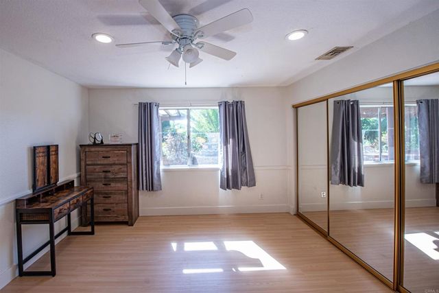 2715 S Centre City Parkway, Escondido, CA 92025