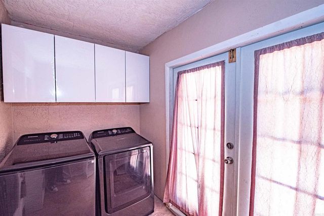 2715 S Centre City Parkway, Escondido, CA 92025