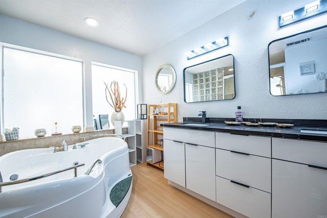 2715 S Centre City Parkway, Escondido, CA 92025