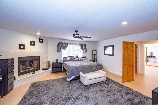 2715 S Centre City Parkway, Escondido, CA 92025