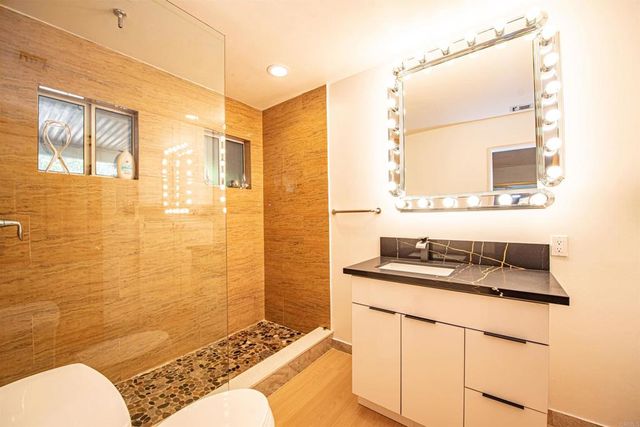 2715 S Centre City Parkway, Escondido, CA 92025