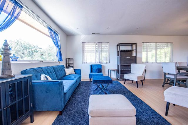 2715 S Centre City Parkway, Escondido, CA 92025